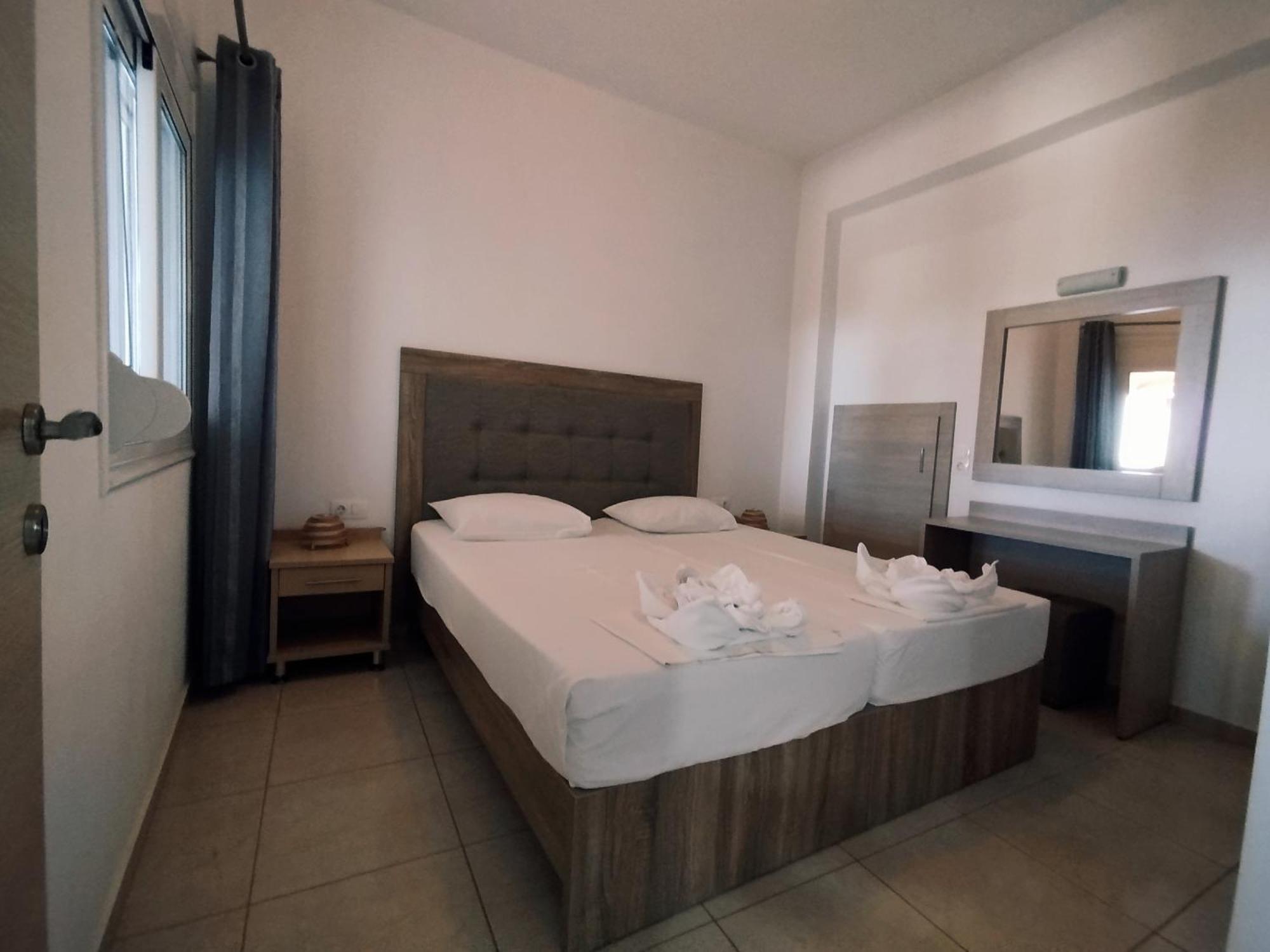 Alexena Apartments Agia Galini  Ngoại thất bức ảnh